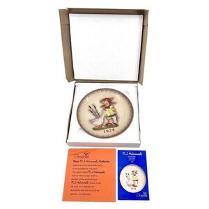 Hummel 1974 Annual Plate Charming Girl & Goose With Box & Papers *SEE